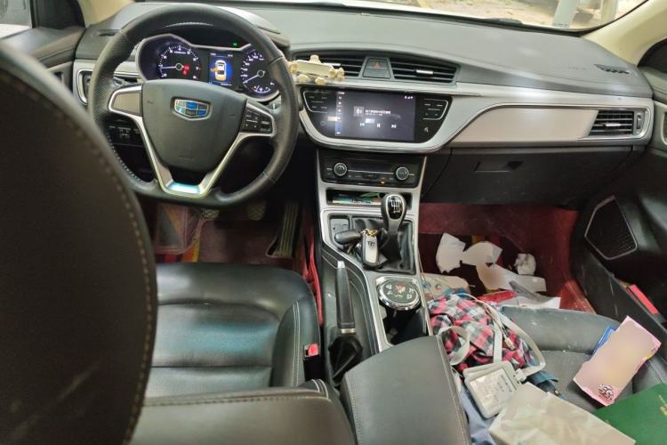 Used Geely Auto Emgrand GL 2018 1.8L Manual Elite Smart Connectivity Version Center Console