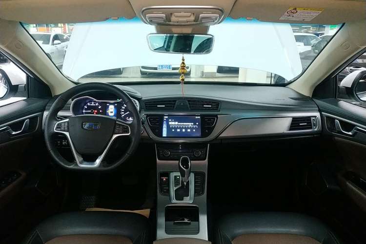 Used Geely Auto Emgrand GL 2018 1.4T DCT Prestige Smart Connectivity Version Center Console