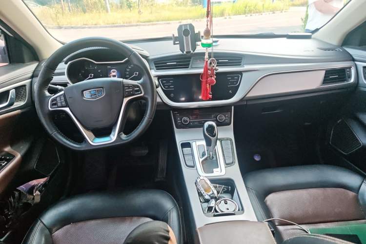 Used Geely Auto Emgrand GL 2018 1.4T DCT Prestige Smart Connectivity Version Center Console
