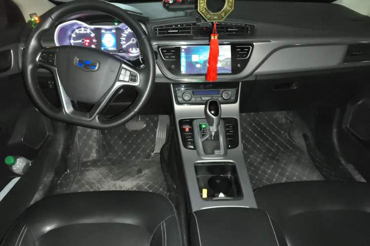 Used Geely Auto Emgrand GL 2018 1.8L DCT Elite Smart Connectivity Version Center Console