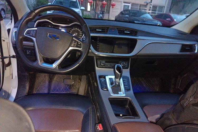 Used Geely Auto Emgrand GL 2018 1.4T DCT Prestige Smart Connectivity Version Center Console