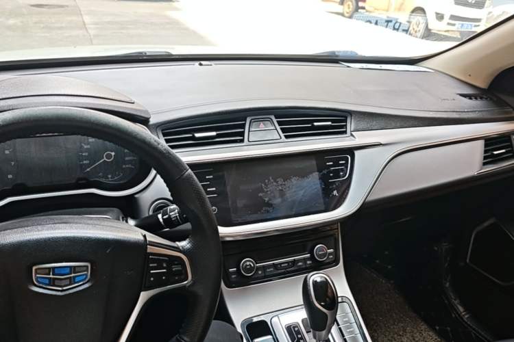 Used Geely Auto Emgrand GL 2018 1.4T DCT Elite Smart Connectivity Version Center Console