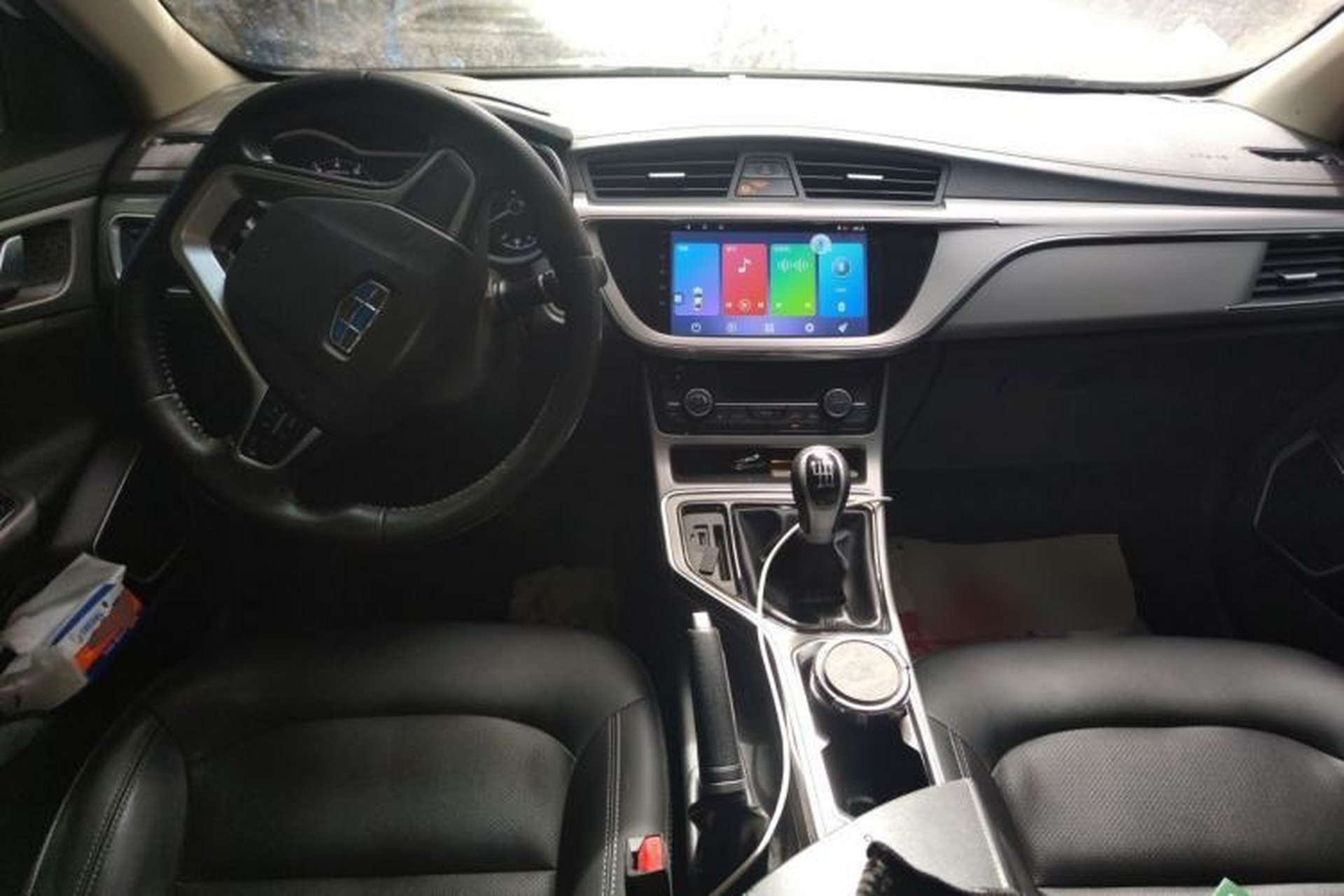 Used Geely Auto Emgrand GL 2018 1.8L Manual Elite Smart Connectivity Version Center Console