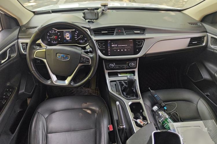 Used Geely Auto Emgrand GL 2018 1.8L Manual Elite Smart Connectivity Version Center Console