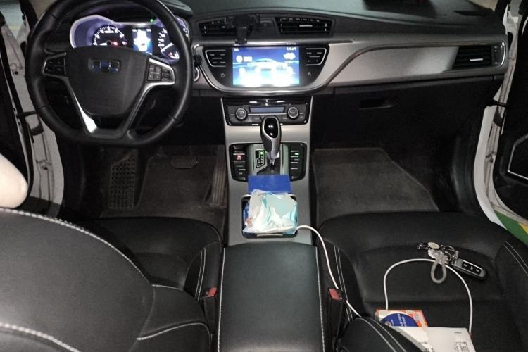 Used Geely Auto Emgrand GL 2018 1.8L DCT Elite Smart Connectivity Version Center Console