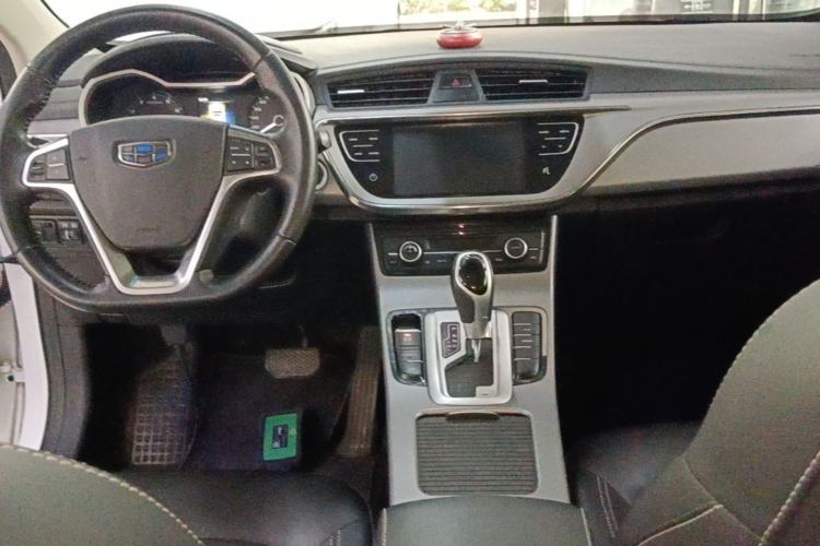 Used Geely Auto Emgrand GL 2018 1.8L DCT Elite Smart Connectivity Version Center Console