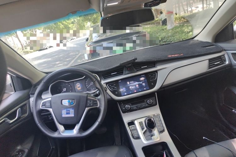 Used Geely Auto Emgrand GL 2018 1.8L DCT Elite Smart Connectivity Version Center Console