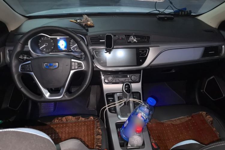 Used Geely Auto Emgrand GL 2018 1.8L DCT Elite Smart Connectivity Version Center Console
