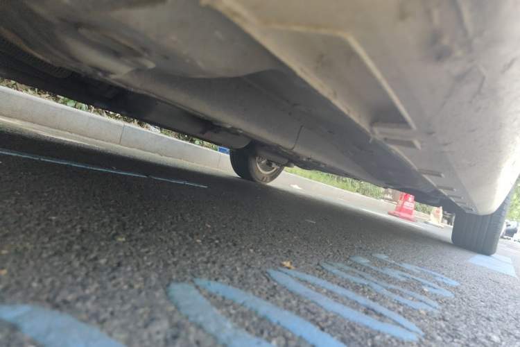 Used Geely Auto Emgrand GL 2018 1.8L DCT Elite Smart Connectivity Version Chassis Front Left