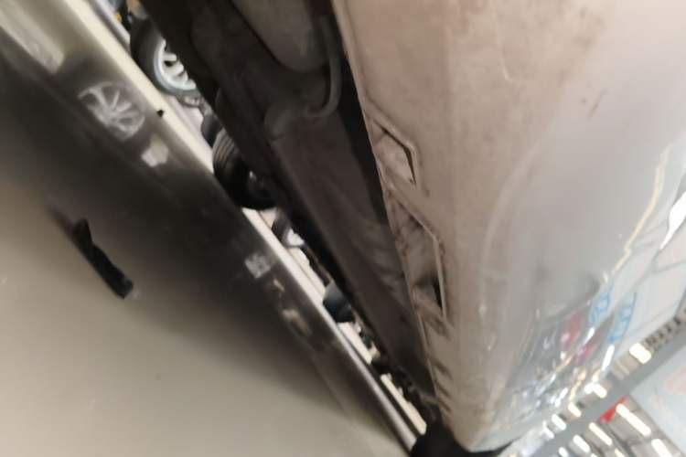 Used Geely Auto Emgrand GL 2018 1.4T Manual Elite Smart Connectivity Version Chassis Rear Right