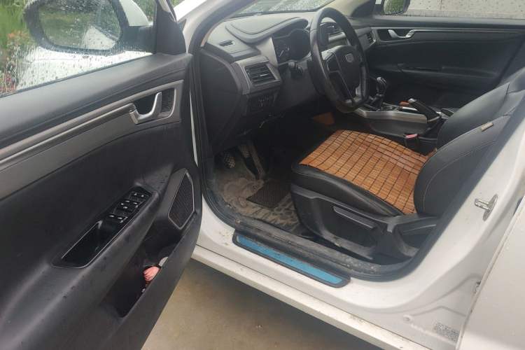 Used Geely Auto Emgrand GL 2018 1.8L Manual Elite Smart Connectivity Version Driver Seat