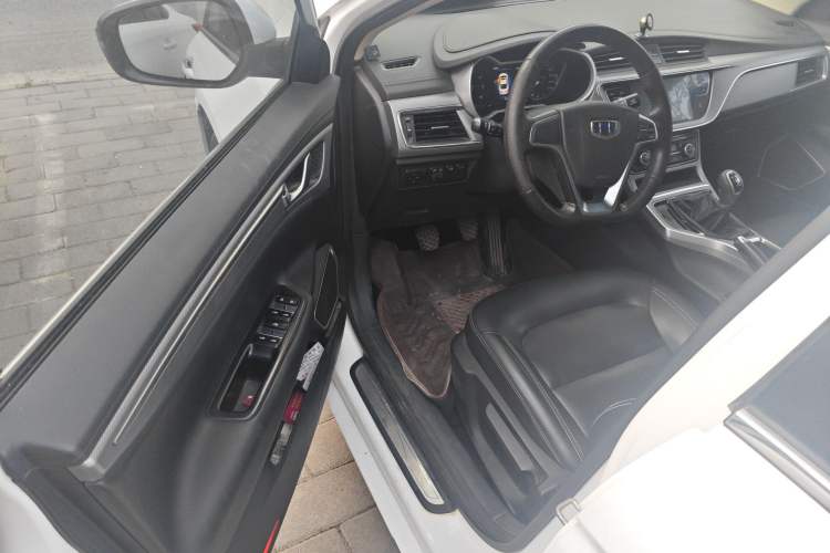 Used Geely Auto Emgrand GL 2018 1.8L Manual Elite Smart Connectivity Version Driver Seat