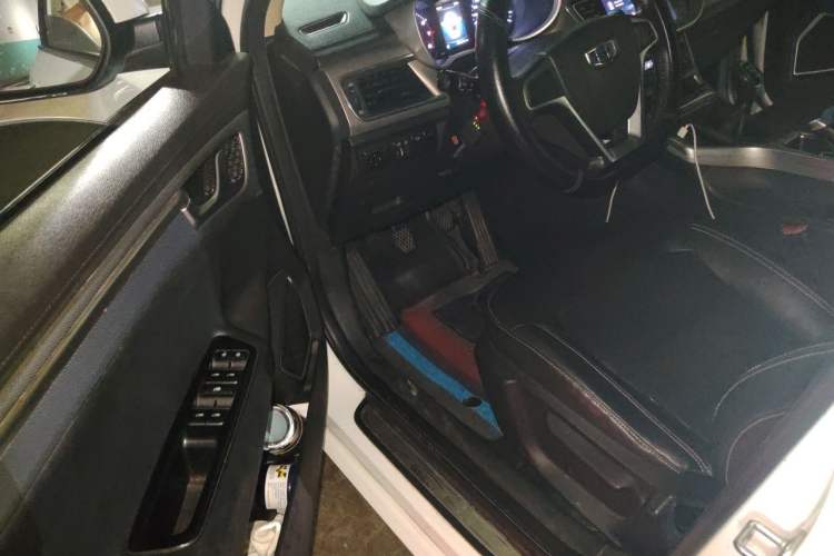 Used Geely Auto Emgrand GL 2018 1.8L Manual Elite Smart Connectivity Version Driver Seat