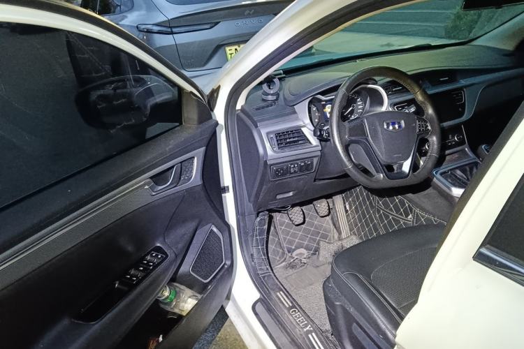 Used Geely Auto Emgrand GL 2018 1.8L Manual Elite Smart Connectivity Version Driver Seat