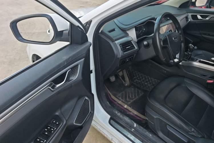 Used Geely Auto Emgrand GL 2018 1.8L Manual Elite Smart Connectivity Version Driver Seat