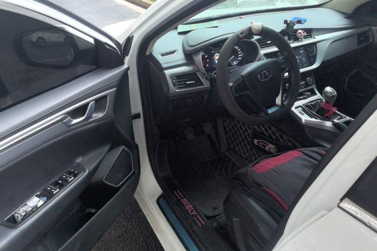 Used Geely Auto Emgrand GL 2018 1.8L Manual Elite Smart Connectivity Version Driver Seat