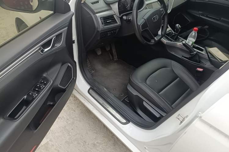 Used Geely Auto Emgrand GL 2018 1.4T Manual Elite Smart Connectivity Version Driver Seat