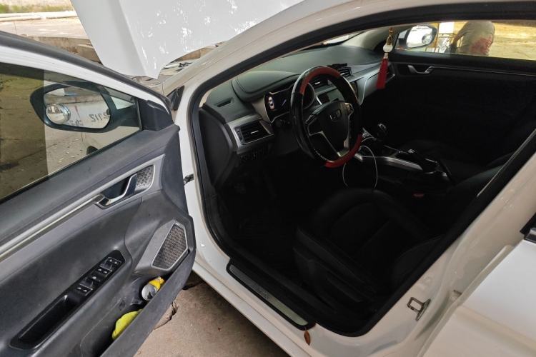 Used Geely Auto Emgrand GL 2018 1.8L Manual Entry-Level Model Driver Seat