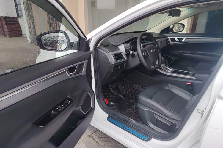 Used Geely Auto Emgrand GL 2018 1.8L DCT Elite Smart Connectivity Version Driver Seat