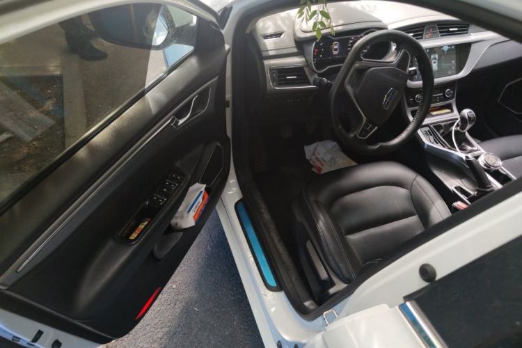 Used Geely Auto Emgrand GL 2018 1.8L Manual Elite Smart Connectivity Version Driver Seat