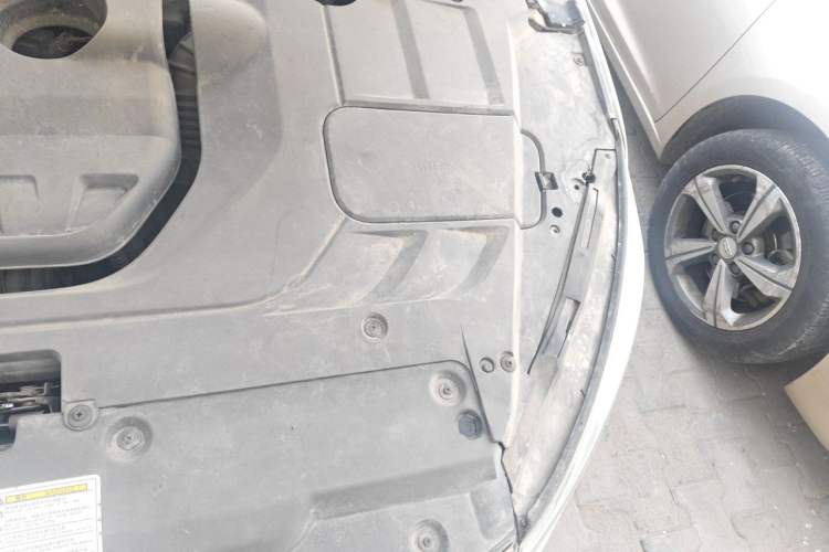 Used Geely Auto Emgrand GL 2018 1.8L Manual Elite Smart Connectivity Version Engine Bay Left