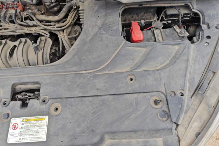 Used Geely Auto Emgrand GL 2018 1.8L DCT Elite Smart Connectivity Version Engine Bay Left