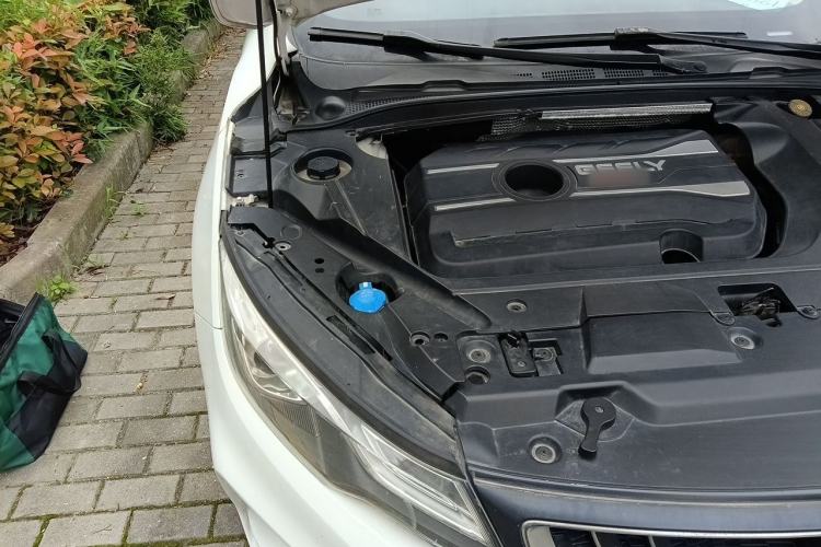 Used Geely Auto Emgrand GL 2018 1.4T Manual Elite Smart Connectivity Version Engine Bay Right