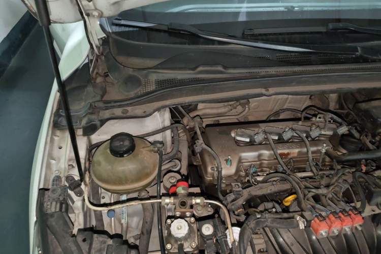 Used Geely Auto Emgrand GL 2018 1.8L DCT Elite Smart Connectivity Version Engine Bay Right