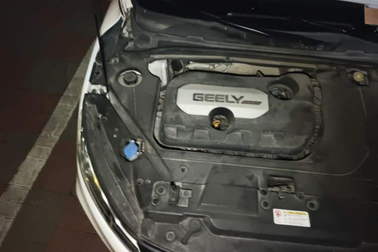 Used Geely Auto Emgrand GL 2018 1.8L Manual Elite Smart Connectivity Version Engine Bay Right