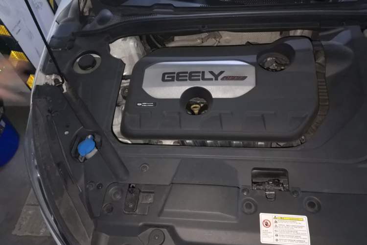 Used Geely Auto Emgrand GL 2018 1.8L DCT Elite Smart Connectivity Version Engine Bay Right