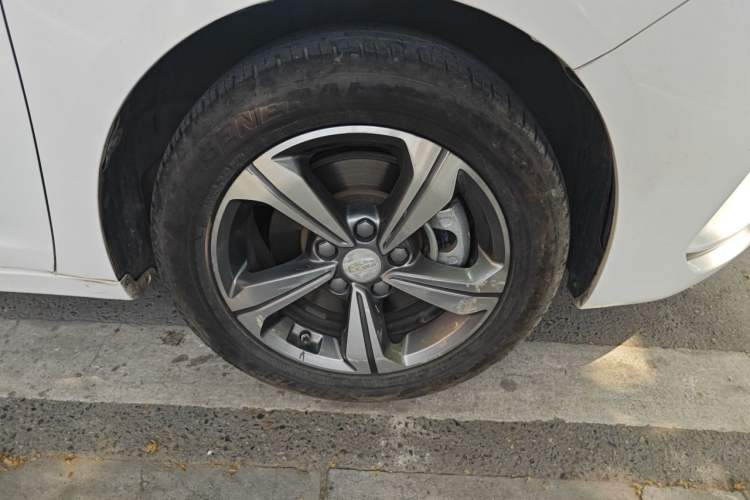 Used Geely Auto Emgrand GL 2018 1.8L Manual Elite Smart Connectivity Version Exterior 1