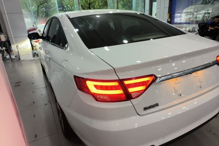 Used Geely Auto Emgrand GL 2018 1.4T DCT Elite Smart Connectivity Version Exterior 2