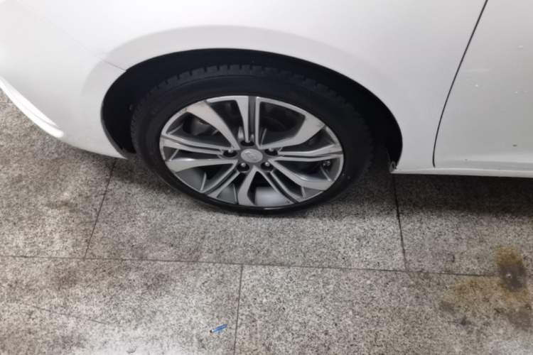 Used Geely Auto Emgrand GL 2018 1.4T DCT Prestige Smart Connectivity Version Exterior 4