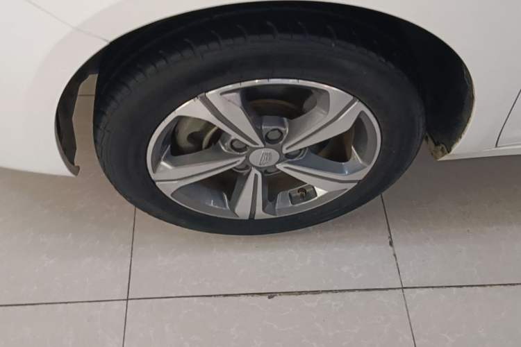 Used Geely Auto Emgrand GL 2018 1.8L DCT Elite Smart Connectivity Version Exterior 4