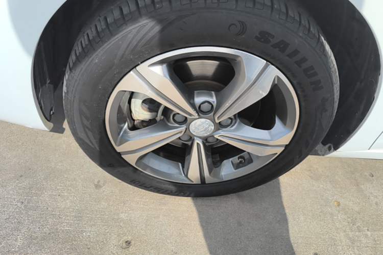 Used Geely Auto Emgrand GL 2018 1.4T DCT Elite Smart Connectivity Version Exterior 4
