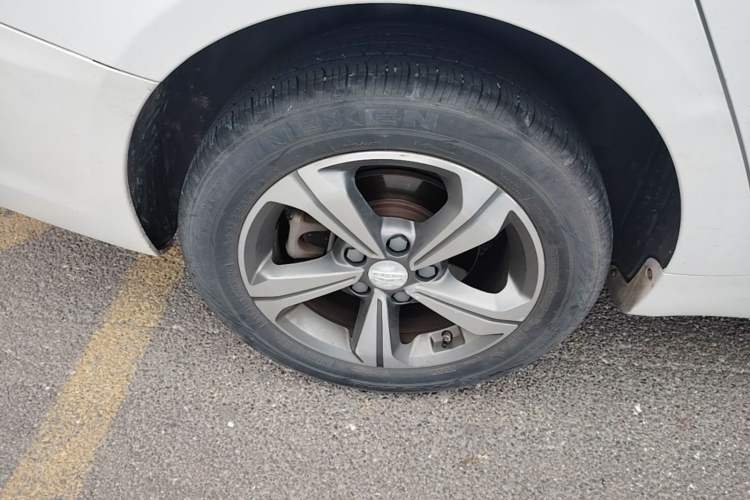 Used Geely Auto Emgrand GL 2018 1.4T DCT Elite Smart Connectivity Version Exterior 5