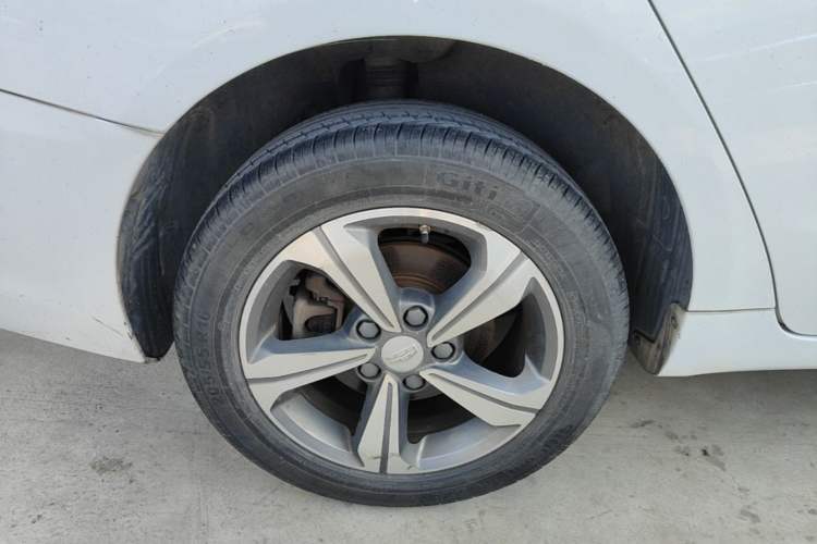 Used Geely Auto Emgrand GL 2018 1.8L DCT Elite Smart Connectivity Version Exterior 5
