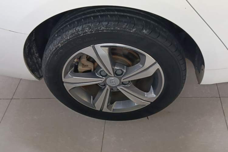Used Geely Auto Emgrand GL 2018 1.8L DCT Elite Smart Connectivity Version Exterior 5