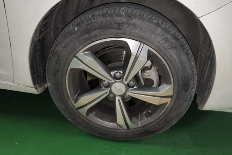 Used Geely Auto Emgrand GL 2018 1.8L DCT Elite Smart Connectivity Version Exterior 7