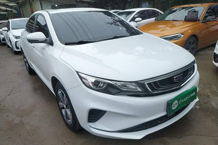 Used Geely Auto Emgrand GL 2018 1.8L DCT Elite Smart Connectivity Version Front Right 45 Deg