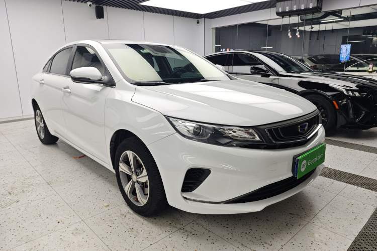 Used Geely Auto Emgrand GL 2018 1.8L DCT Elite Smart Connectivity Version Front Right 45 Deg