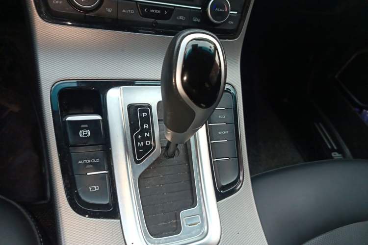 Used Geely Auto Emgrand GL 2018 1.8L DCT Elite Smart Connectivity Version Gear Lever