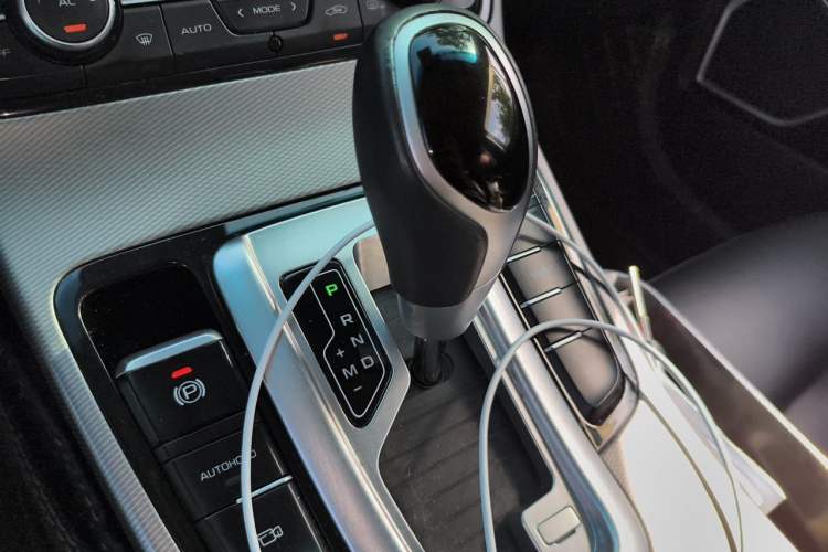 Used Geely Auto Emgrand GL 2018 1.4T DCT Elite Smart Connectivity Version Gear Lever