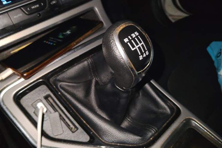 Used Geely Auto Emgrand GL 2018 1.8L Manual Elite Smart Connectivity Version Gear Lever