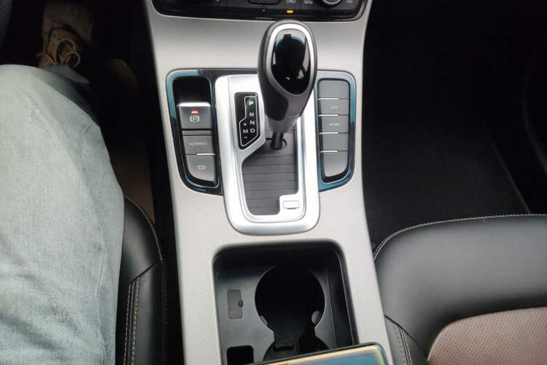 Used Geely Auto Emgrand GL 2018 1.4T DCT Prestige Smart Connectivity Version Gear Lever