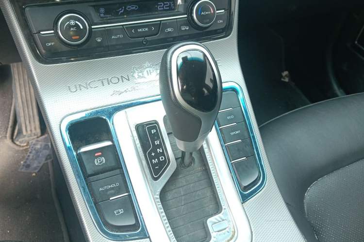 Used Geely Auto Emgrand GL 2018 1.4T DCT Elite Smart Connectivity Version Gear Lever