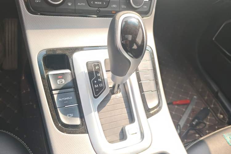 Used Geely Auto Emgrand GL 2018 1.8L DCT Elite Smart Connectivity Version Gear Lever