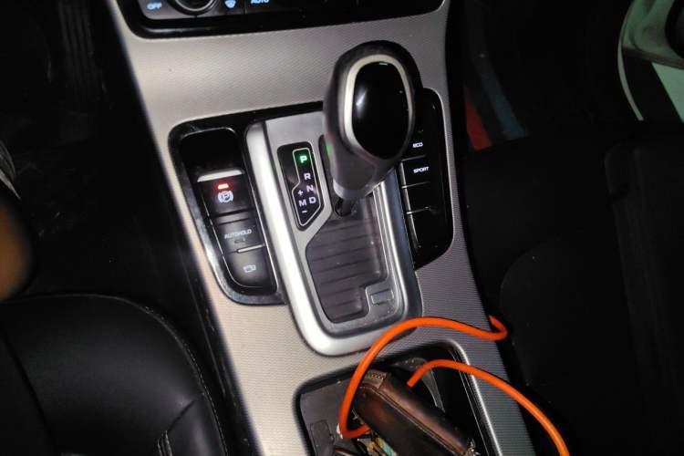 Used Geely Auto Emgrand GL 2018 1.8L DCT Elite Smart Connectivity Version Gear Lever
