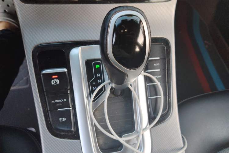 Used Geely Auto Emgrand GL 2018 1.8L DCT Elite Smart Connectivity Version Gear Lever