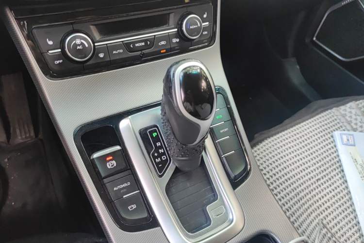 Used Geely Auto Emgrand GL 2018 1.4T DCT Prestige Smart Connectivity Version Gear Lever